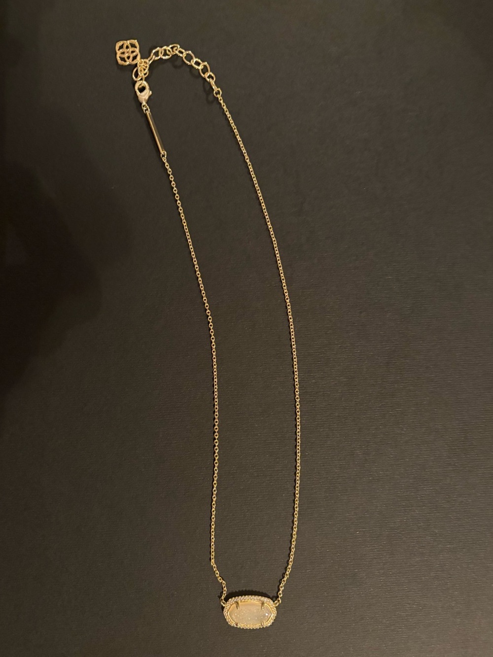 Kendra Scott Elisa Gold Pendant Necklace in Iridescent Drusy